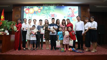 tang-qua-nhan-dip-nam-hoc-moi-va-vui-tet-trung-thu-nam-2022-cho-cac-chau-thieu-nhi-amv-group
